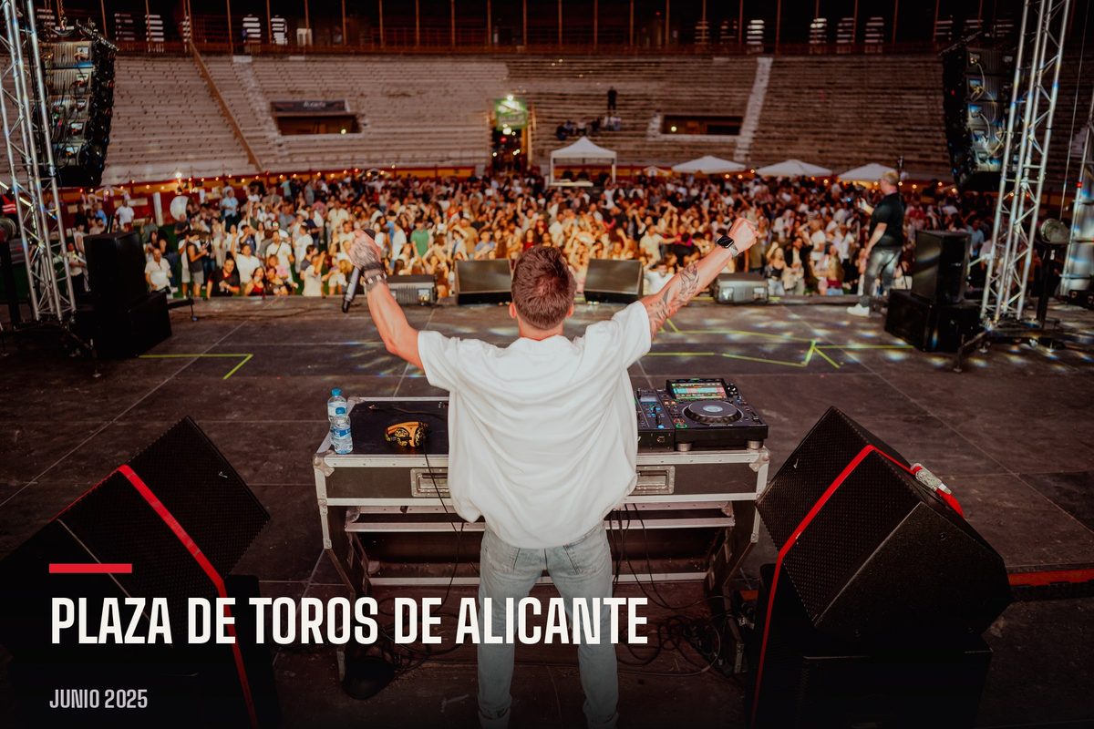 Cristian Gil en la plaza de toros de Alicante llena, junio de 2025